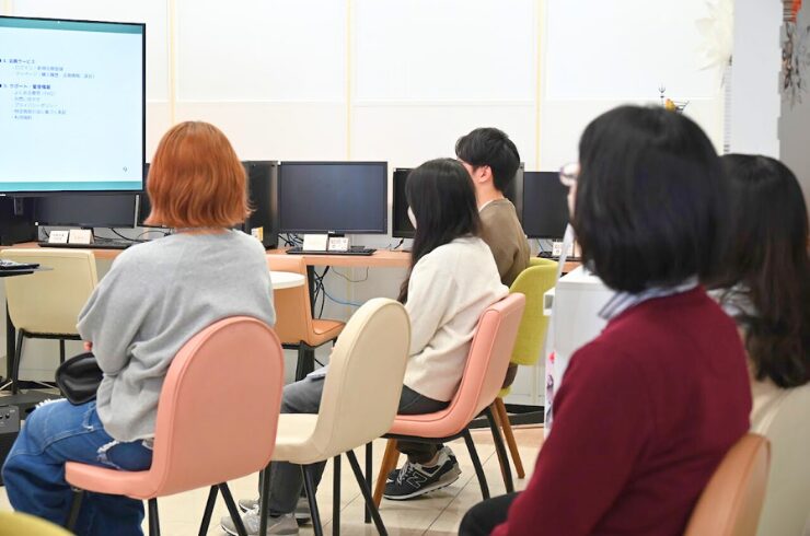 講評会の雰囲気（参加者）